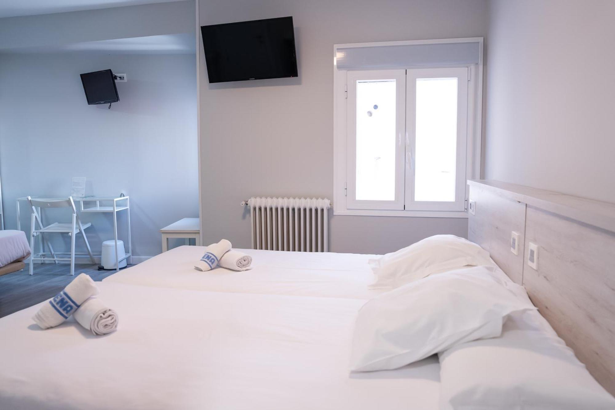 Hostal Viena โซรีอา ภายนอก รูปภาพ