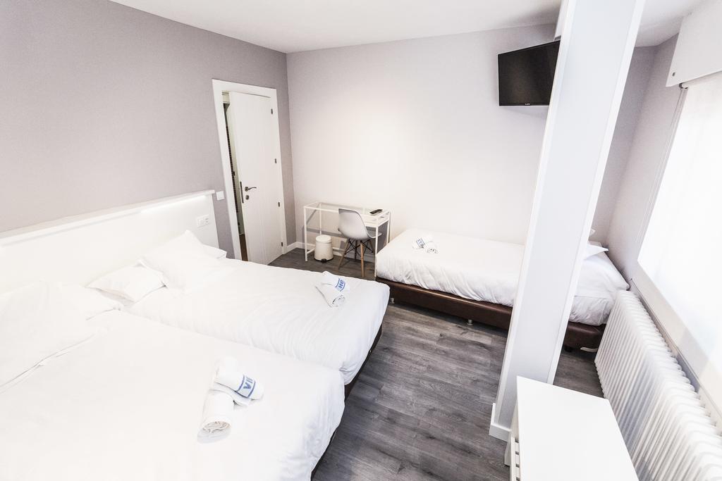 Hostal Viena โซรีอา ภายนอก รูปภาพ