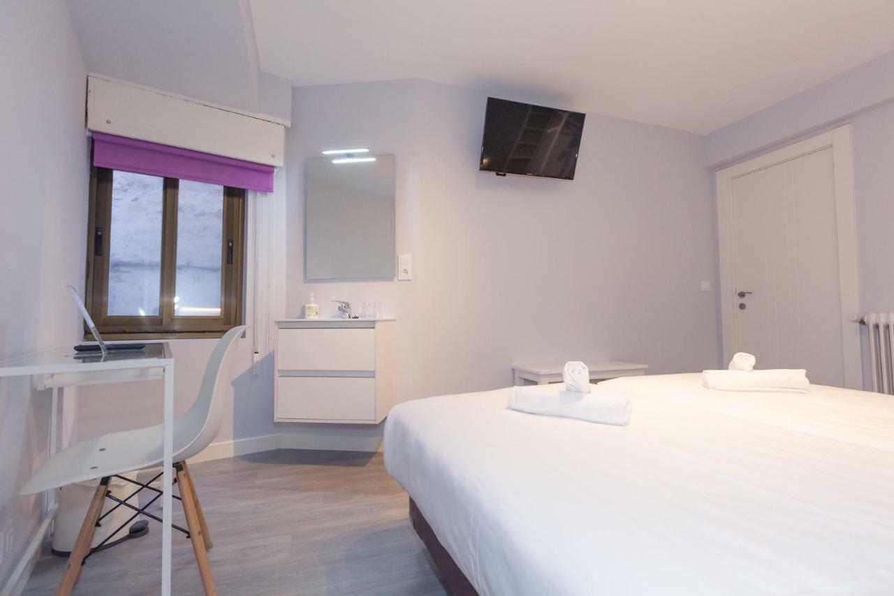 Hostal Viena โซรีอา ภายนอก รูปภาพ
